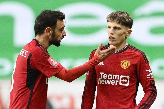 加纳乔12字留言道破,谁才是曼联的“真大哥”!离队后仍表敬意 加纳乔12字留言道破,谁才是曼联的“真大哥”!离队后仍表敬意