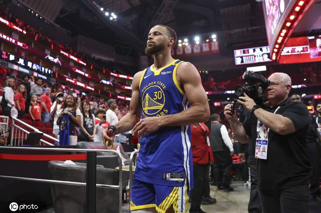 库里:进入生涯第17赛季 我依然能达到巅峰状态 库里:进入生涯第17赛季 我依然能达到巅峰状态