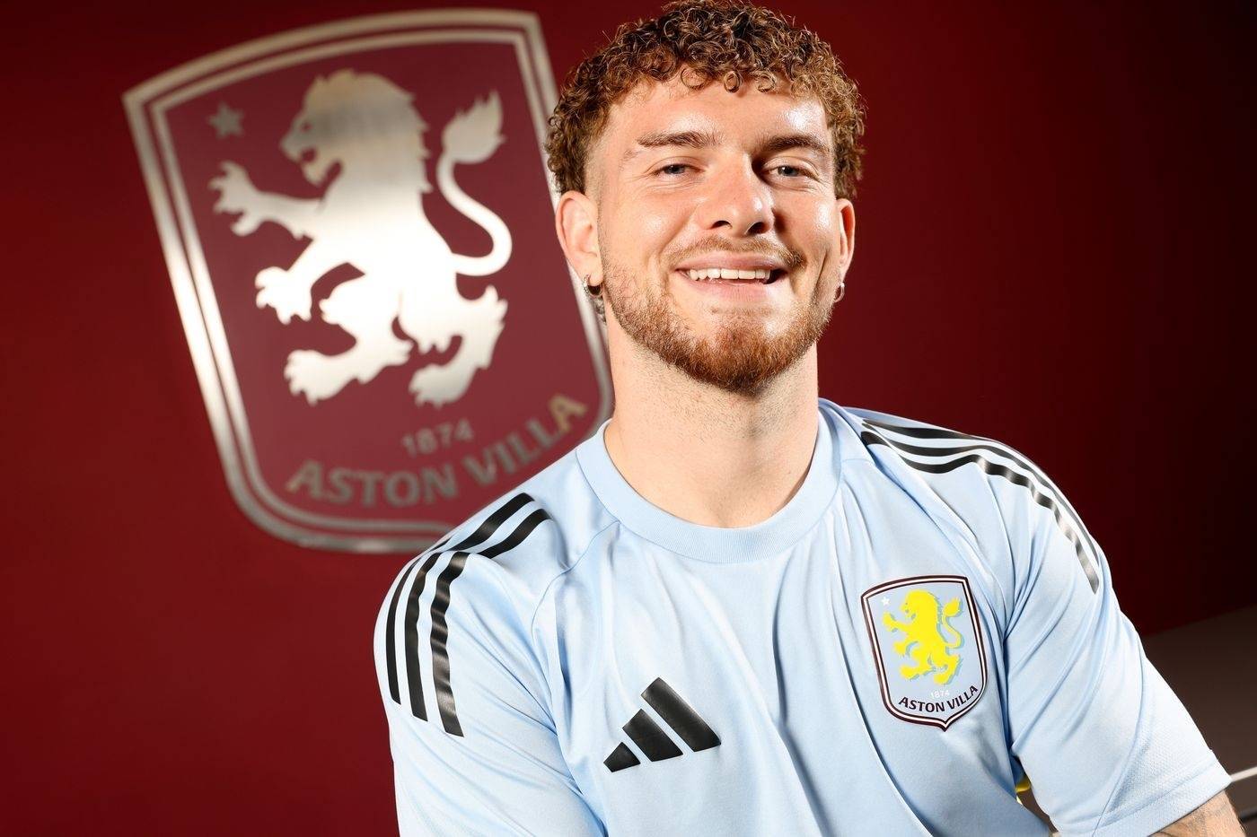 TA:埃利奥特有回购条款,直到伊萨克确定加盟利物浦才放人 TA:埃利奥特有回购条款,直到伊萨克确定加盟利物浦才放人