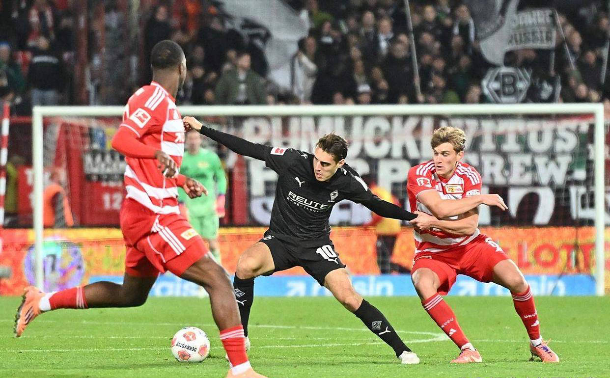 门兴0-3不敌柏林联合,夏季转会策略失误致德甲垫底 门兴0-3不敌柏林联合,夏季转会策略失误致德甲垫底