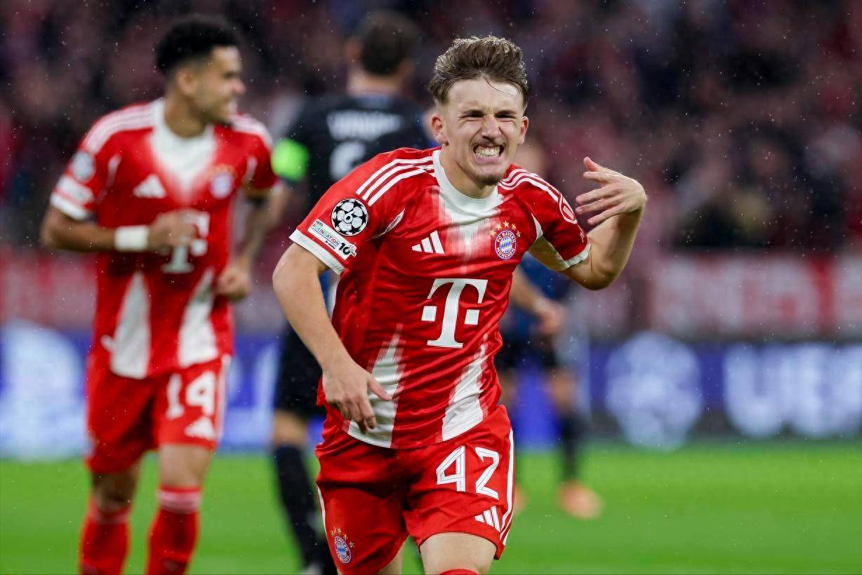 17岁拜仁新太子欧冠轰世界波 一月之间身价翻了13倍 涨至2000万欧 17岁拜仁新太子欧冠轰世界波 一月之间身价翻了13倍 涨至2000万欧