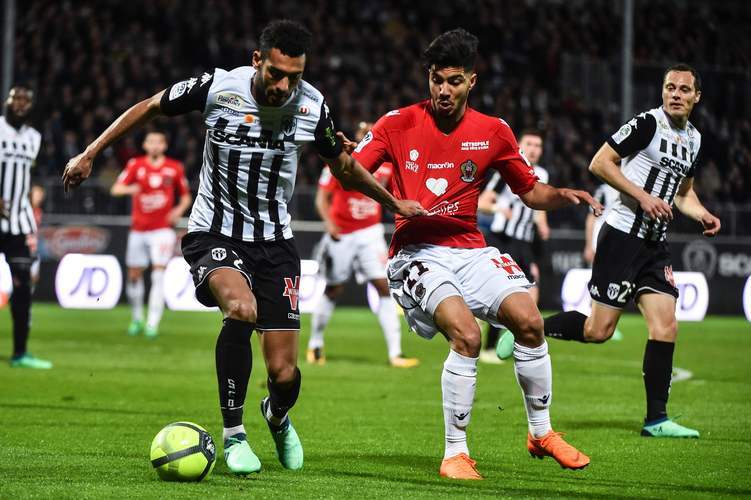 德甲欧战资格卡位战!勒沃库森主场迎战弗赖堡,药厂能否领跑中游? 德甲欧战资格卡位战!勒沃库森主场迎战弗赖堡,药厂能否领跑中游?